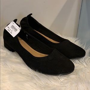 NWT Black faux suede heels